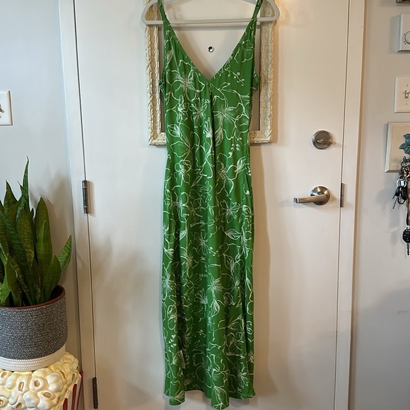 ASOS | Green Floral V-Neck Spaghetti Strap Dress - Picture 9 of 16